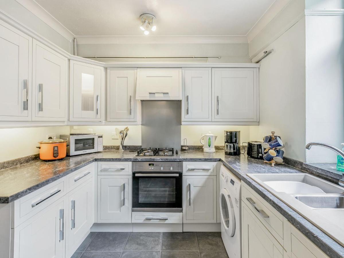 Villa Rosskeen à Tideswell Extérieur photo