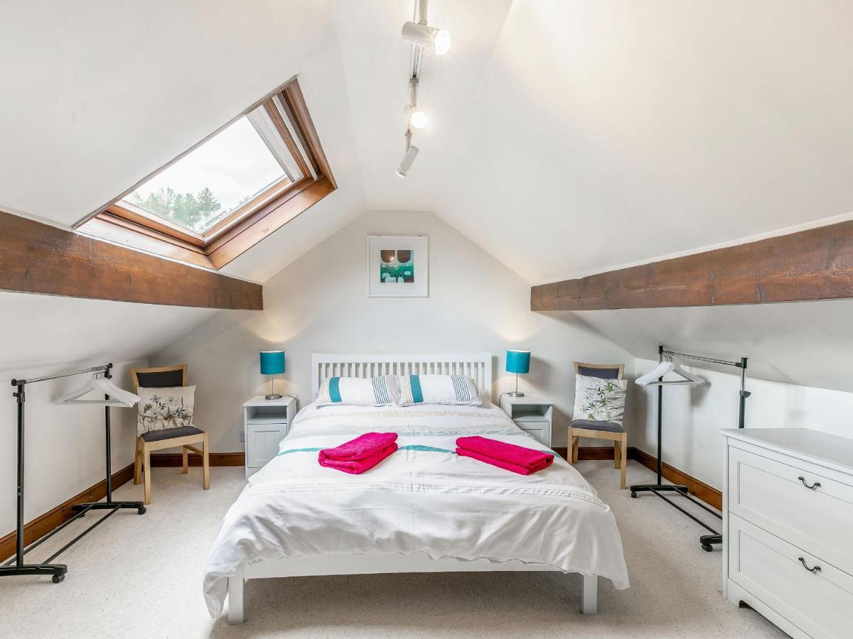 Villa Rosskeen à Tideswell Extérieur photo